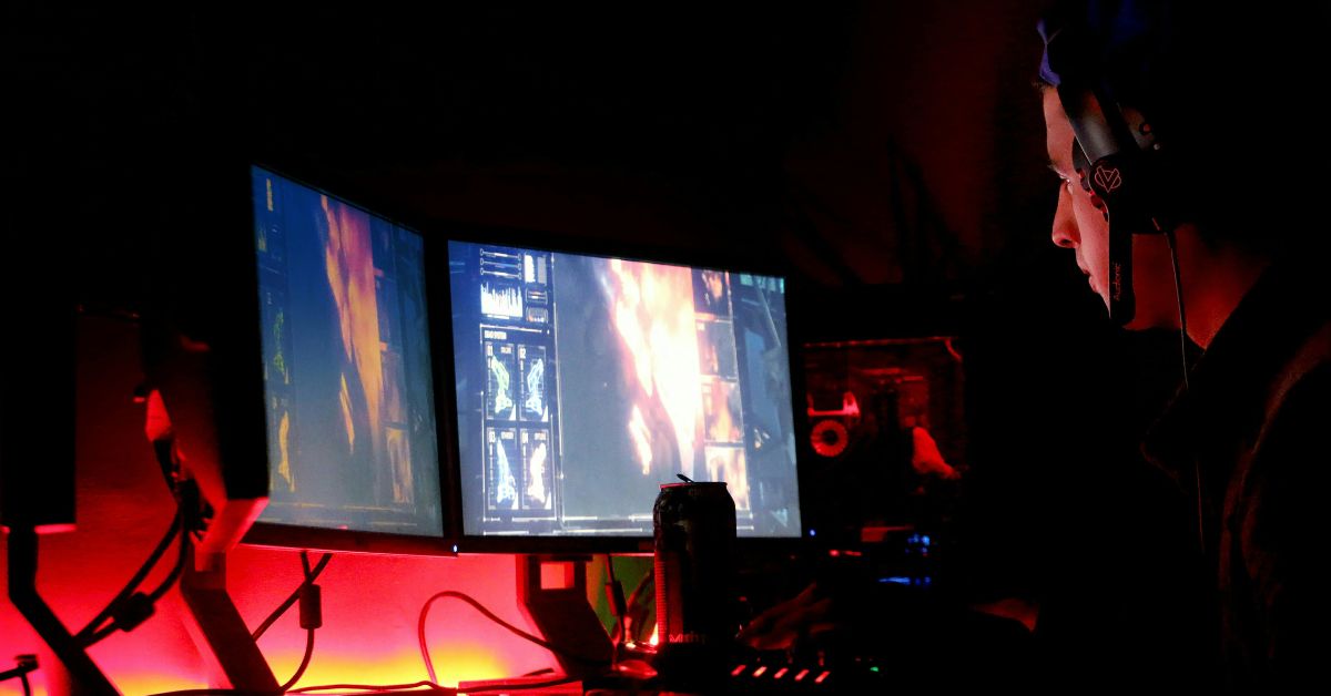 How Blockchain is Disrupting Traditional IT Systems